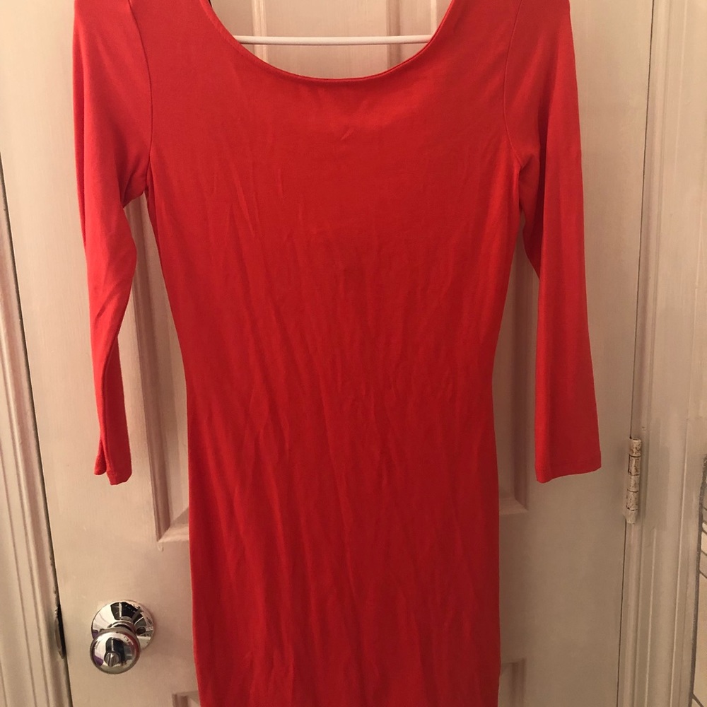 Coral scoop neck stretch dress